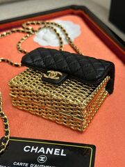 Мини сумочка CHANEL на цепочке