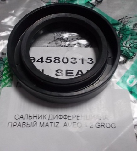 САЛЬНИК ДИФФЕРЕНЦИАЛА ПРАВЫЙ МКПП MATIZ, AVEO 1,2 / ЛЕВ/ПРАВ COBALT GROG