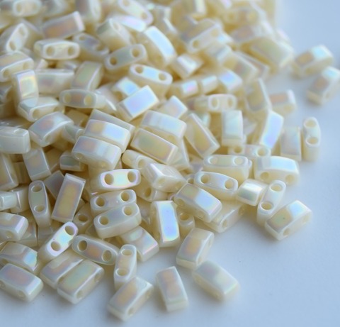 HTL-0486 Бисер Миюки Половинка Тилы Слоновая кость с радужным отливом /Miyuki Half Tila Ivory pearl ceylon AB