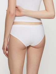 Трусы женские хипстеры Triumph Smart Natural Hipster EX
