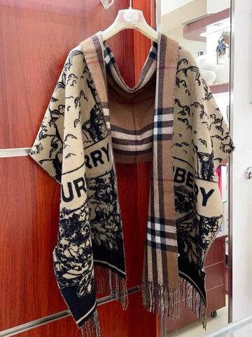 Палантин Burberry
