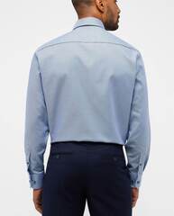 Сорочка мужская Eterna Comfort Fit 4158-E19K-14 из фактурной ткани в синей гамме