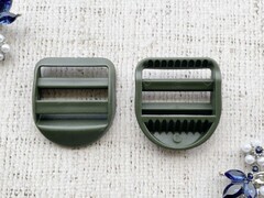 Пряжка трёхщелевая усиленная РОМ пластик, ш. 3,2 см, 7,1 гр, хаки