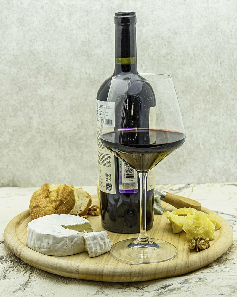 Вино Alluria Красное сухое 2016 г.у. 13,5%, 0,75 л, Армения