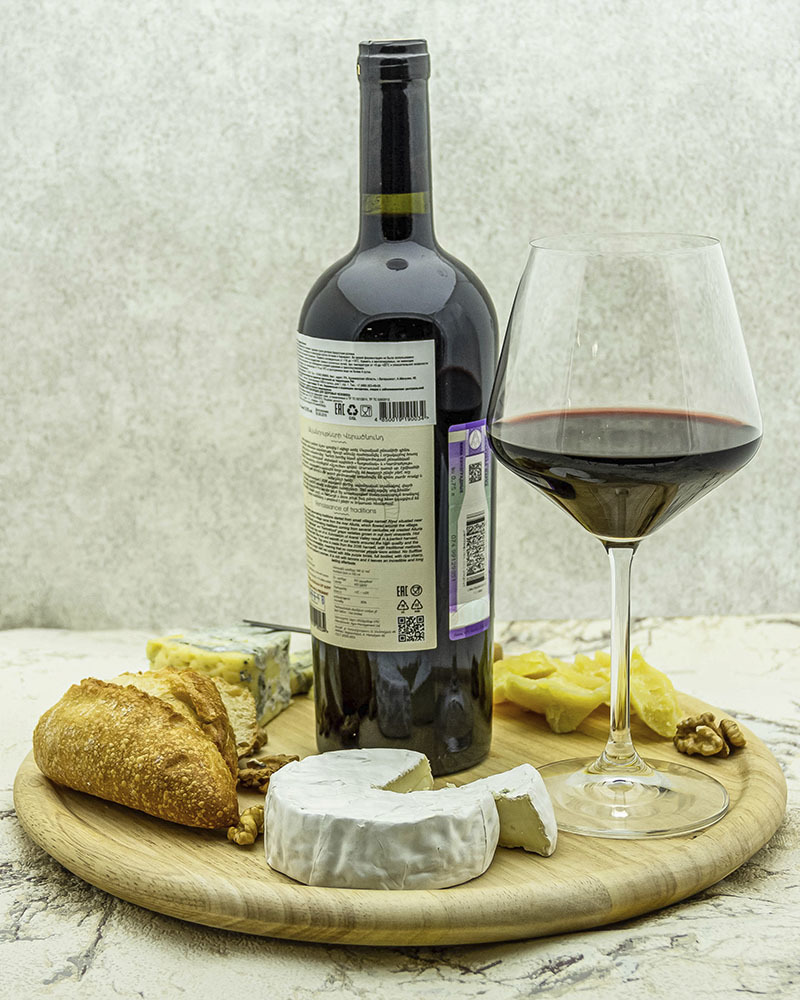 Вино Alluria Красное сухое 2016 г.у. 13,5%, 0,75 л, Армения