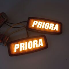Повторитель поворота желтый на крыло диодный с надписью PRIORA для Лада Приора 2шт