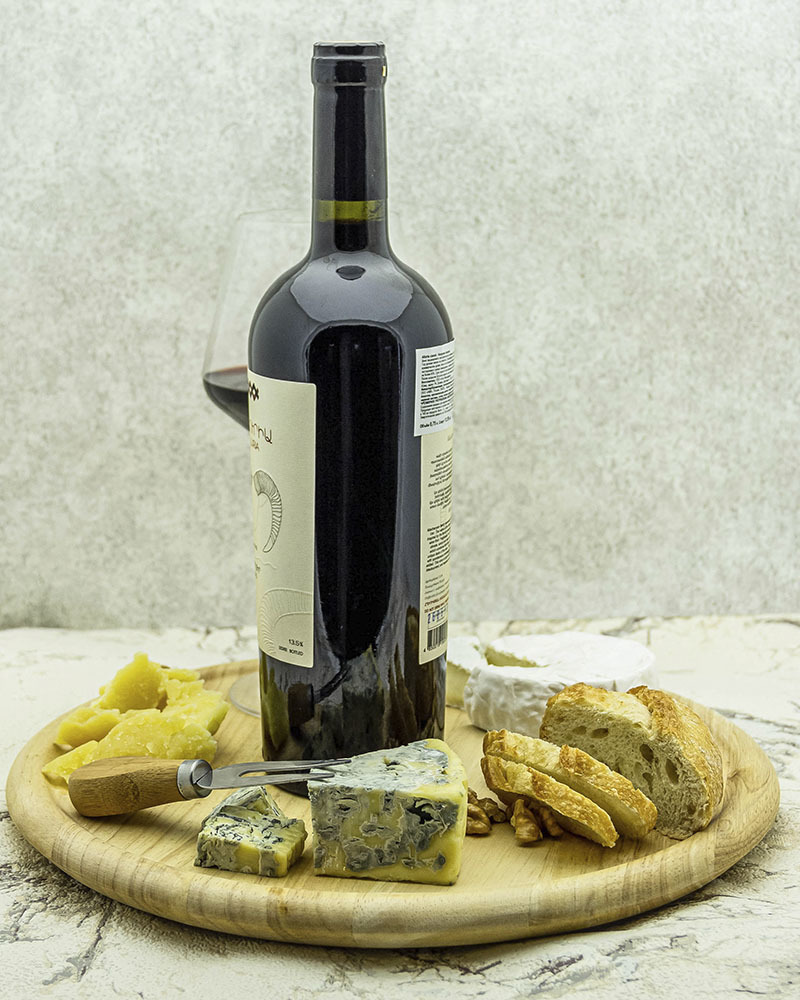 Вино Alluria Красное сухое 2016 г.у. 13,5%, 0,75 л, Армения