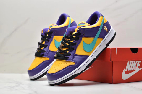 Lisa Leslie x Nike Dunk Low 'Sparks' 