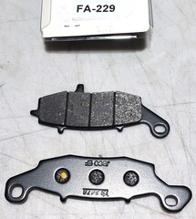 Передние тормозные колодки KAWASAKI /SUZUKI / WK / CF MOTO / и другие/ Arashi(left)
