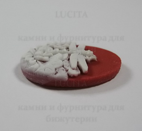 Камея "Стрекоза в цветах " белого цвета на бордовом фоне 25х18 мм ()