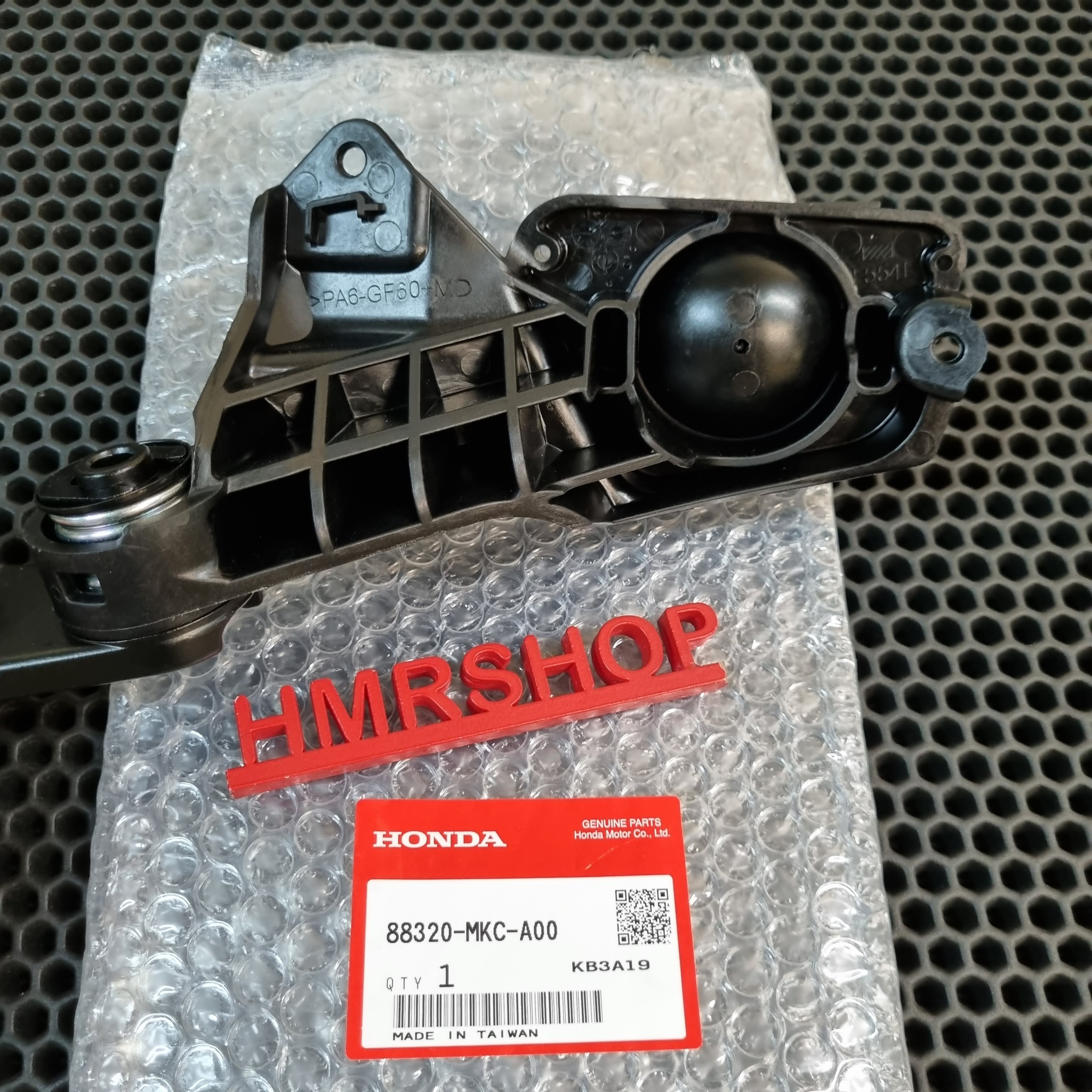 Honda Кронштейн зеркала GL 1800 2018-н.в. левый 88320-MKC-A00