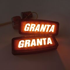 Повторитель поворота на крыло диодный с надписью GRANTA желтый для Лада Гранта 2шт