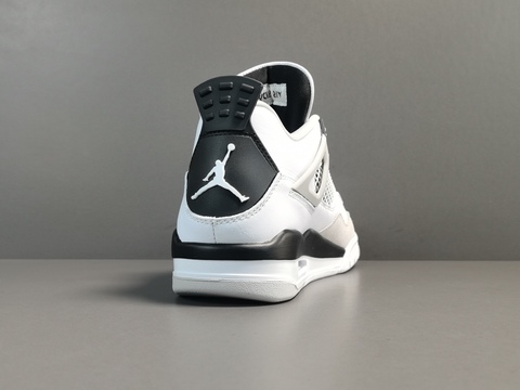 Air Jordan 4 Retro 'Military Black' 