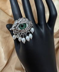 83507-kolco-eye-green-style-by-schiaparelli-s-podveskami-iz-zhemchuga