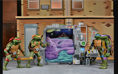 Фигурка NECA TMNT: Donatello’s Portable Portal Generator