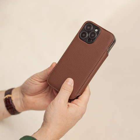Чехол-книжка кожаная для iPhone 16 Pro Max, теленок цвета шоколад