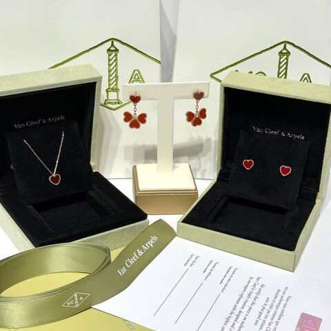 Серьги VAN CLEEF & ARPELS Sweet Hearts