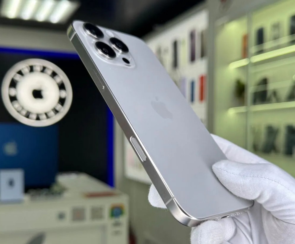 iPhone 16 Pro Max, SIM + eSIM 1 ТБ б/у Original