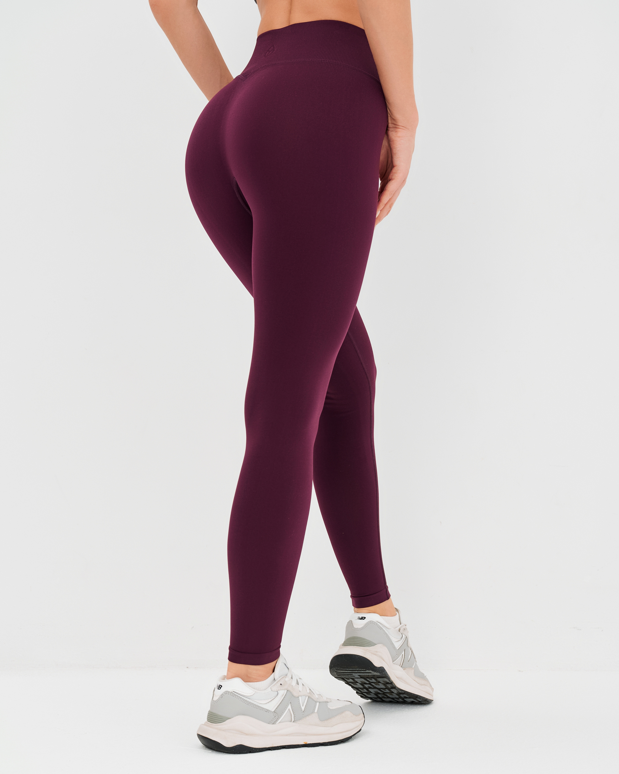 фиолетовый / plum