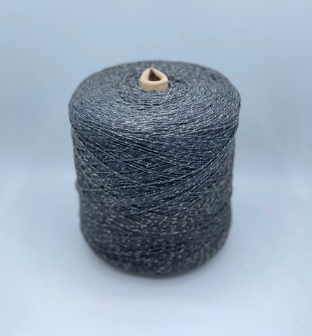 Filatix (пр.Италия).art-Caramello 300м/100гр, 80% меринос, 15% полиамид, 5%Люрекс, цвет-Темный графит меланж+серебро, арт.30684