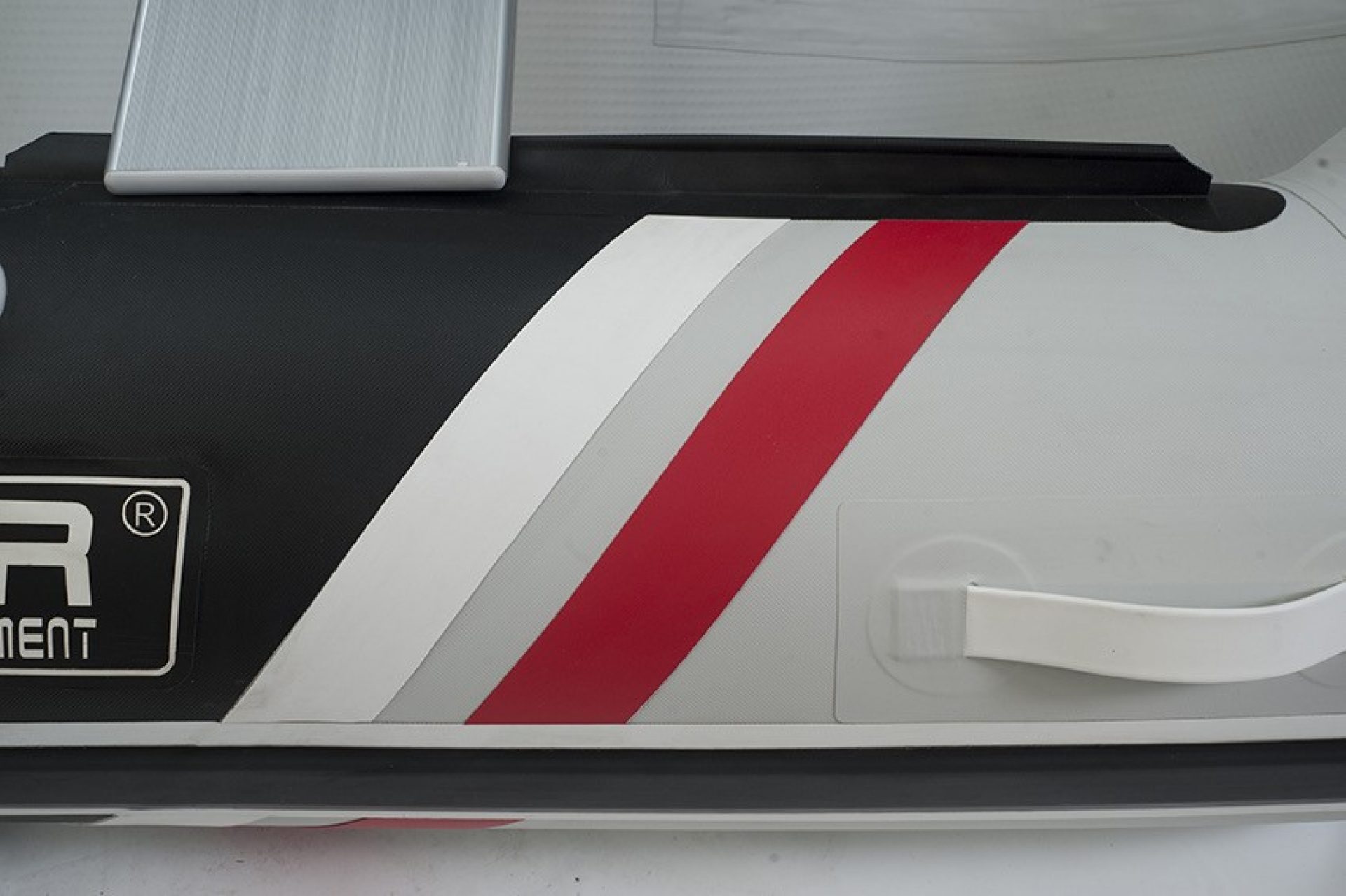 Twin V-Shape 160 TENDER
