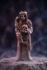 Статуэтка «Мара» — богиня справедливого перехода
