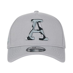 Бейсболка New Era X Alpha 940 Distressed A Cap Light Grey (Светло-серый)