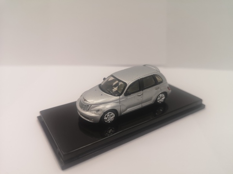 Автомобиль Chrysler PT Cruiser, серебристый, 2006