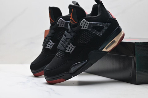 Air Jordan 4 'London' 