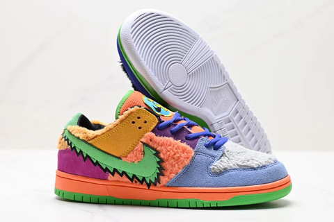 Grateful Dead x Nike SB Dunk Low 
