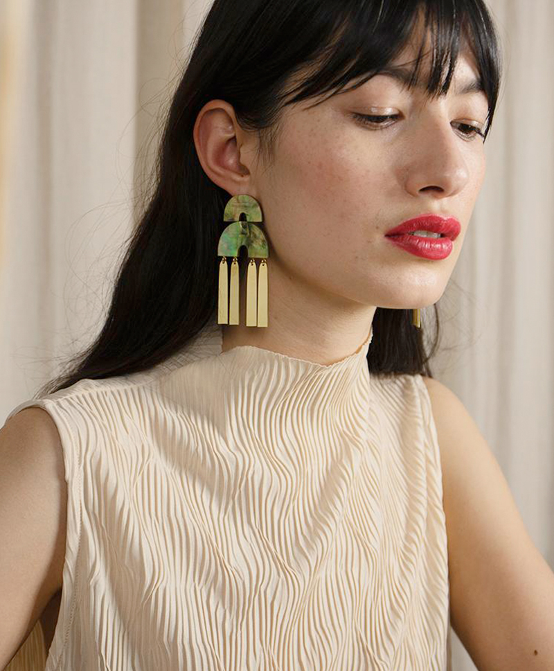 Серьги Cecilie Olive Mother of Pearl