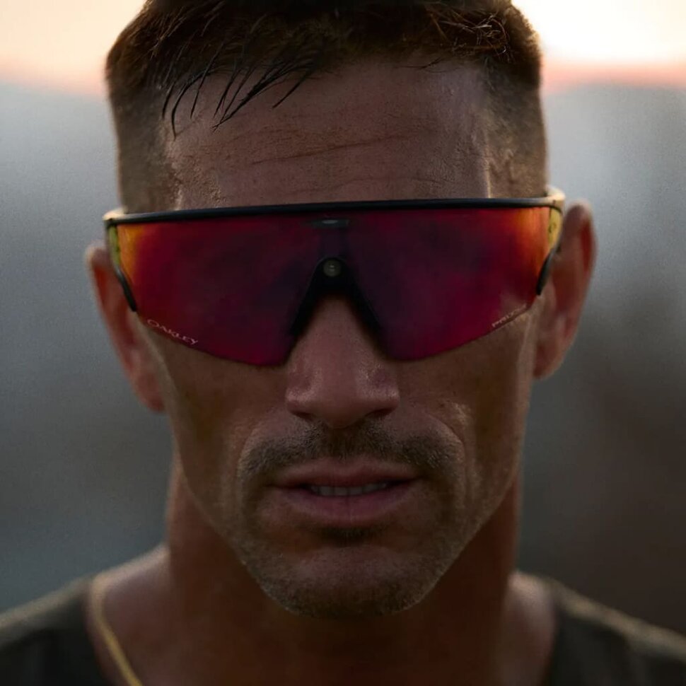 Умные очки Oakley Vanguard (Черная оправа, линзы Prizm Road)