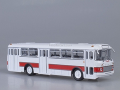 Ikarus-556 white-red Soviet Bus (SOVA) 1:43
