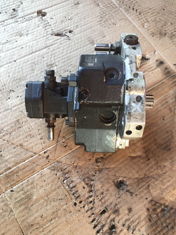 Топливный насос высокого давления MAN TGA/TGL/TGM/TGS/TGX D2066  Артикул No: 0 986 437 351   Бренд: BOSCH  Описание: Насос высокого давления  MAN - 51.11103.7678  MAN - 51.11103.7738 0 986 437 351   MAN - 51.11103.9738