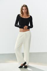 ZARA БРЮКИ ИЗ МЯГКОЙ ТКАНИ НА ШНУРКЕ, ЖЕЛТОВАТО-БЕЛЫЙ