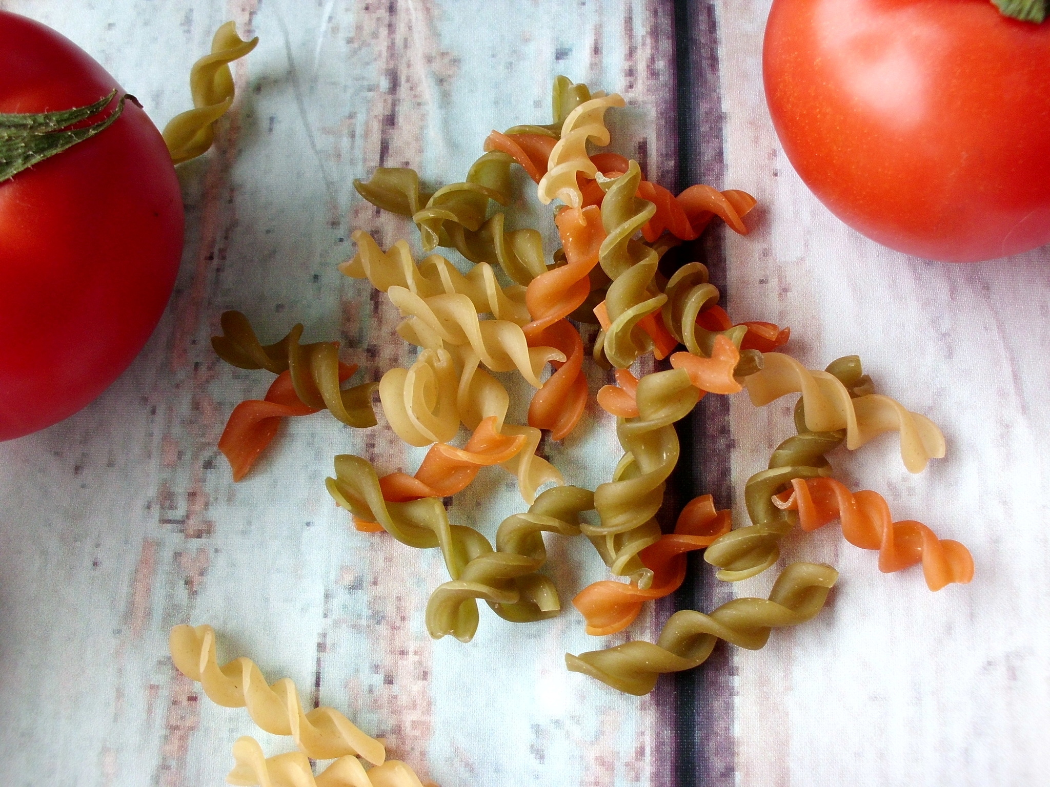 Pasta la Bella Макароны триколор со шпинатом и томатом  250 г