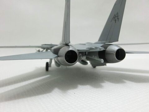 Модель Истребитель ВМС США F-14B Tomcat масштаб 1:72
