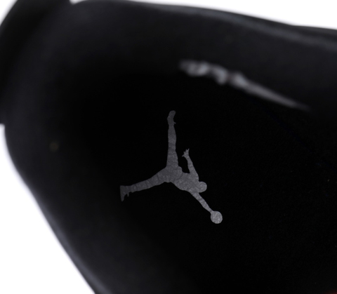 Air Jordan 4 Retro 'Red Thunder' 