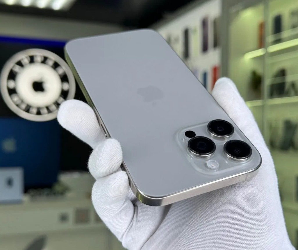 iPhone 16 Pro Max, SIM + eSIM 1 ТБ б/у Original