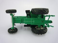Tractor MTZ-82 Belarus (plastic) Agat Mossar Tantal 1:43