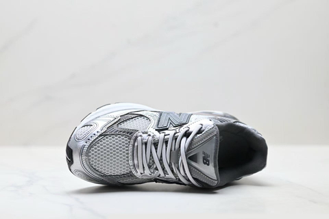 New Balance 2010 'Metallic Silver' 