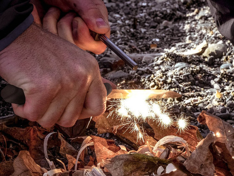 Нож Morakniv Bushcraft Survival стальной разделочный, лезвие: 109 mm, прямая заточка, черный (11835)