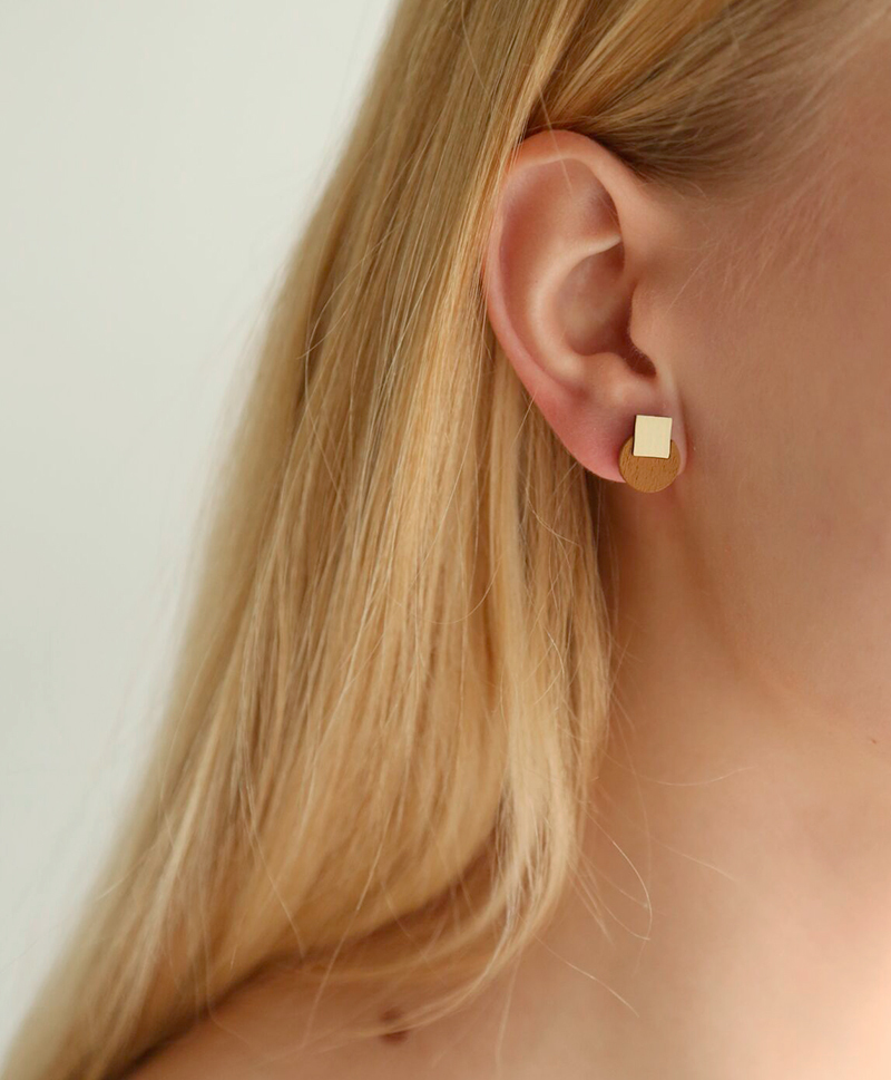 Серьги Mini Sol Studs Dark Ochre