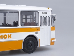 LAZ-695N Soviet summer camp Orlenok Soviet Bus (SOVA) 1:43