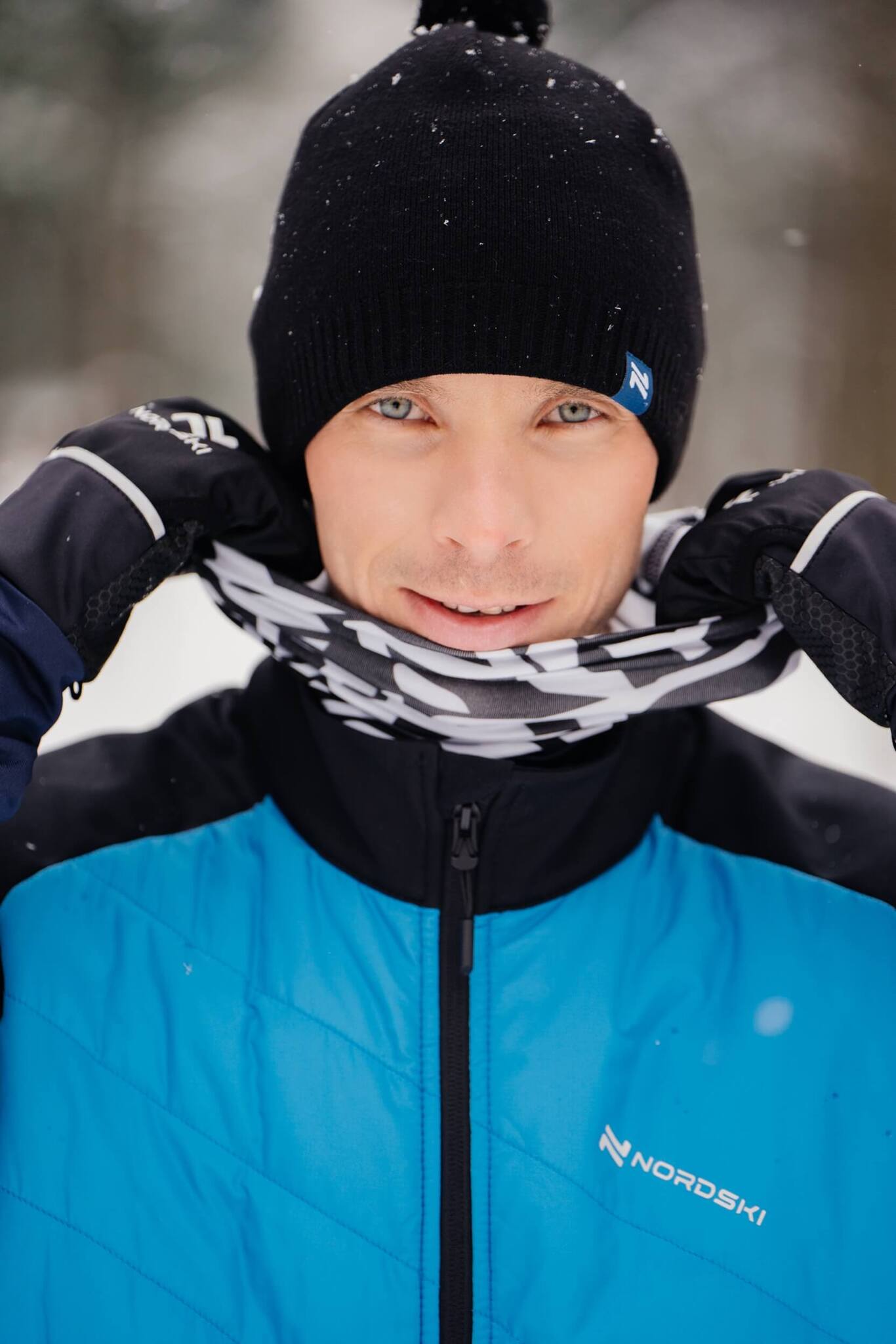 Мужской теплый жилет Nordski Hybrid light blue-black - 5