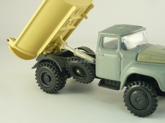 ZIL-MMZ-555 gray-yellow Elektropribor USSR 1:43