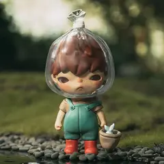 Случайная фигурка POP MART Hirono Little Mischief