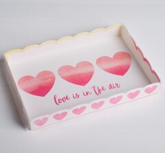 Коробка для кондитерских изделий «Love is in the air» (Любовь витает в воздухе), 22 × 15 × 3 см
