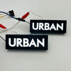 Повторитель поворота белый на крыло диодный с надписью URBAN для Лада Нива 2шт