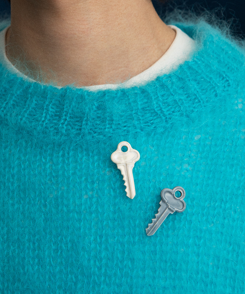 Брошь KEY WHITE
